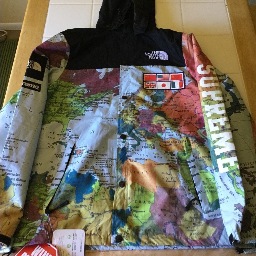 ❌SOLD❌ Supreme x TNF Expedition Coaches Jacket